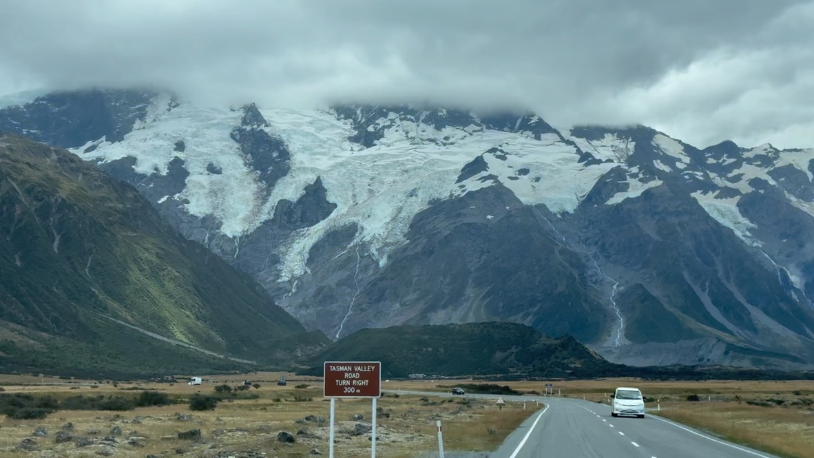 The views on the drive to Aoraki / Mount Cook in New Zealand