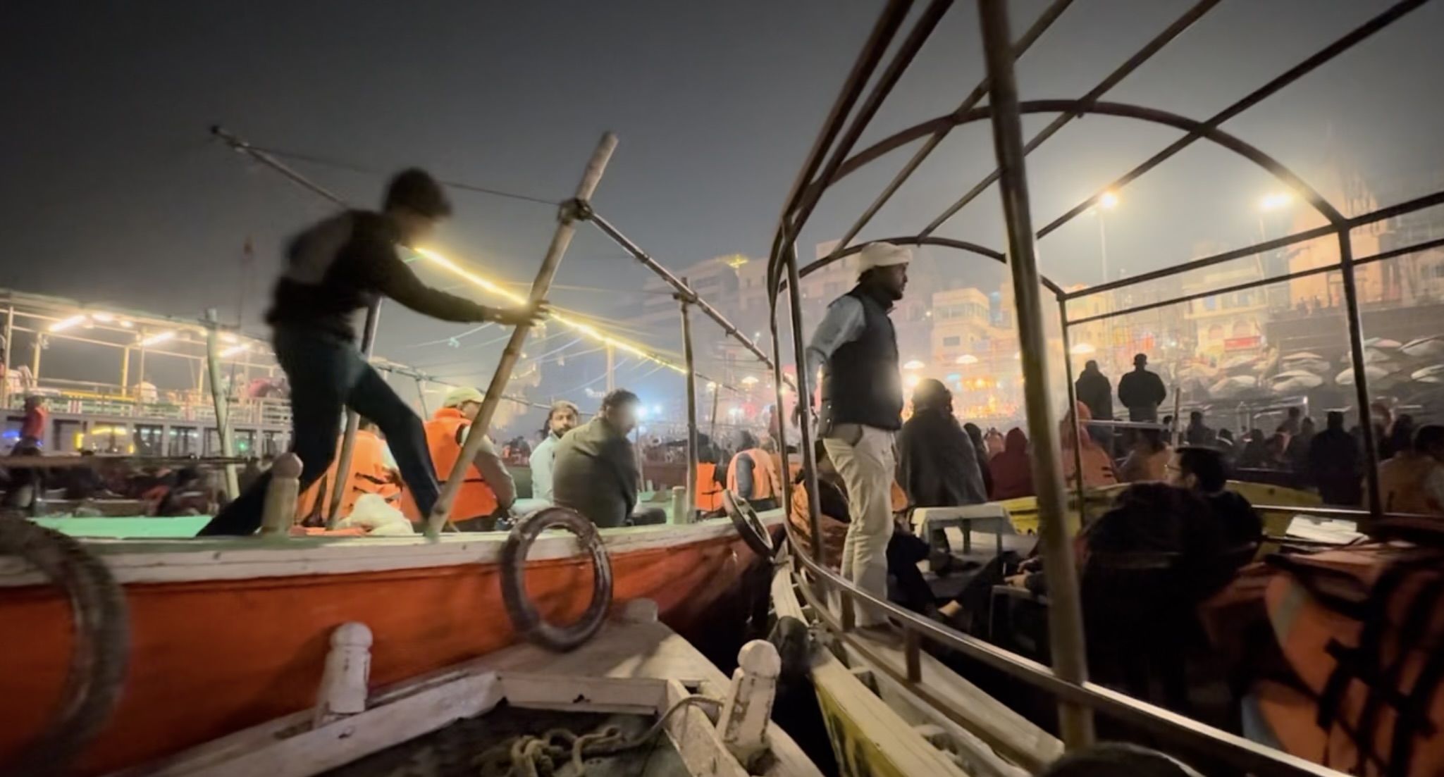 Evening aarti at Dashashwamedh Ghat in Varanasi, India